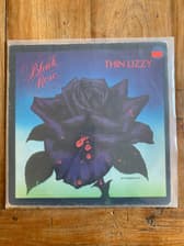 Tumnagel för auktion "Thin Lizzy – Black Rose (A Rock Legend)"