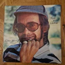 Tumnagel för auktion "Elton John - Rock Of The Westies Vinyl LP Italy"