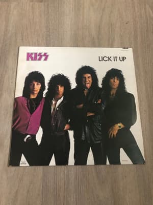 Tumnagel för auktion "Lp Kiss - Lick It Up"