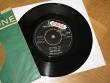 Tumnagel för auktion "Beatles - She loves you UK  1:a Press 1963 RARE Factory Sample !  EX"