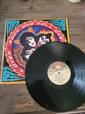 Tumnagel för auktion "Kiss - Rock And Roll Over NBLP 7037 US -77 Komplett RARE"