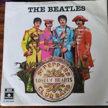 Tumnagel för auktion "THE BEATLES SGT PEPPERS LONELY HEARTS CLUB BAND SINGLE VINYL RECORD"