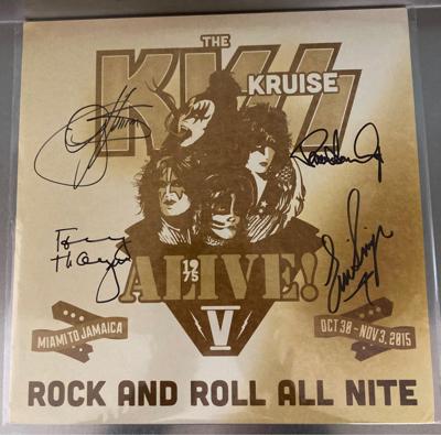 Tumnagel för auktion "Kiss - Kiss Kruise Alive! V 12” vinyl     Signerad! Rare!"