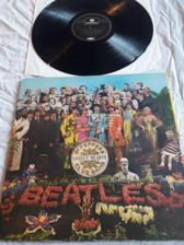 Tumnagel för auktion "The Beatles - Sgt. Pepper's Lonely Hearts Club Band LP UK Palophone PCS 7027 "