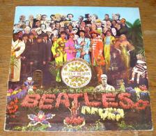 Tumnagel för auktion "LP Vinyl - The Beatles - Sgt. Pepper's Lonely Hearts Club Band - Komplett"