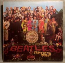 Tumnagel för auktion "BEATLES LP SGT PEPPERS LONELY HEARTS CLUB BAND +LYRICS PARLOPHONE -67 FOC VG+ UK"