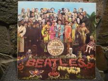 Tumnagel för auktion "THE BEATLES - Sgt. Peppers Lonely Hearts Club Band - Parlophone PCS 7027.1967"